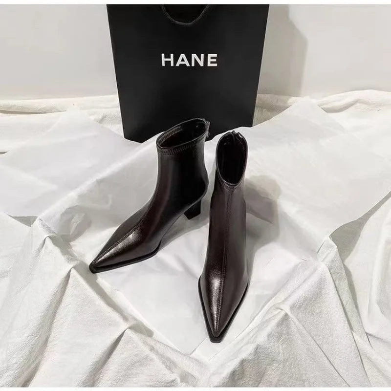 Elegant Pointed Sexy and Durable Work Boots with Thick Soles in Winter Fashionable and Popular New Comfortable Women's Boots