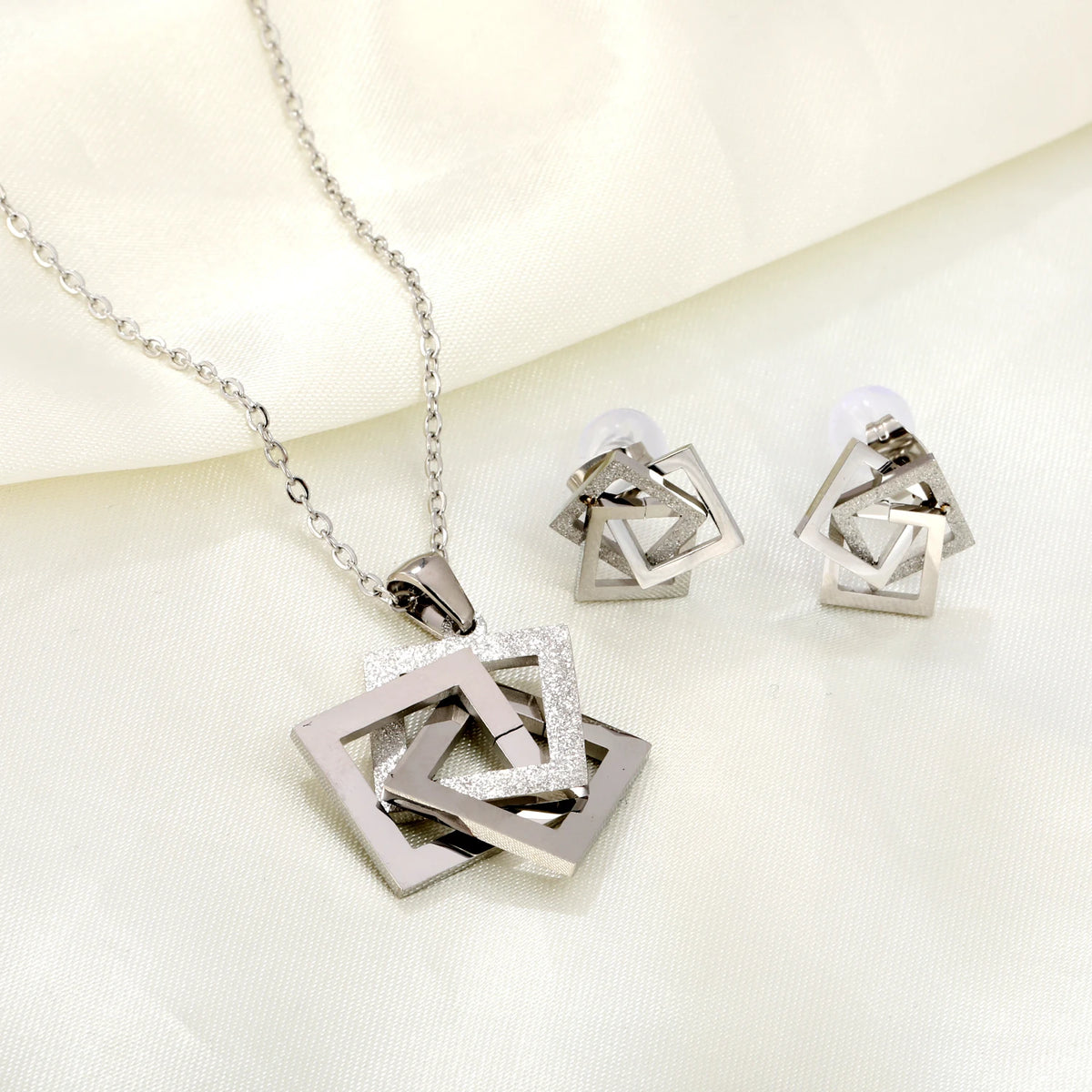 LUXUKISSKIDS Golden Waterproof Jewelry Sets Stainless Steel for Woman Wedding Party Accessorires Fashion Necklace Earrings Set