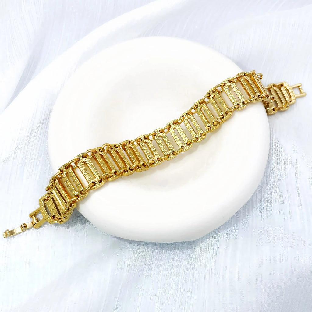 Fashion Jewelry Set For Women 18K Gold Plated Classic Design Necklace Earrings Bracelet And Ring Full Set Jewelry Wedding Party