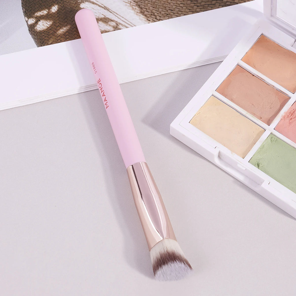 👉 MAANGE Professioneller Concealer-Pinsel