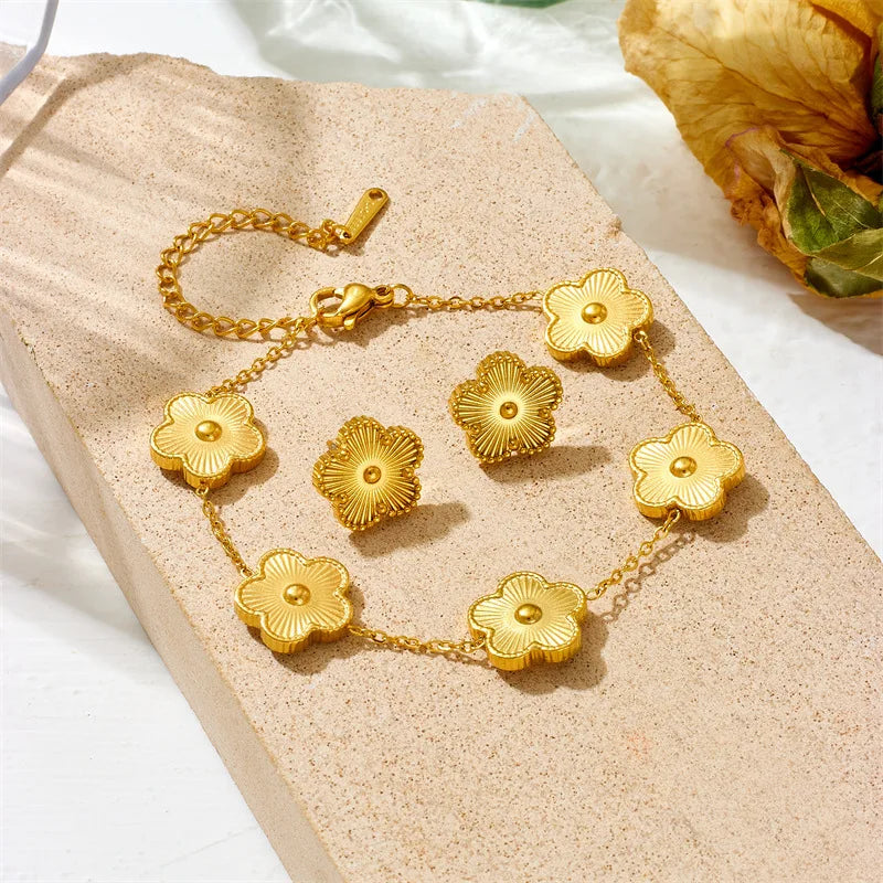 Stainless Steel Jewelry Sets  Pentalobe Necklace Earrings Bracelet set Fashion Jewelry Accessories