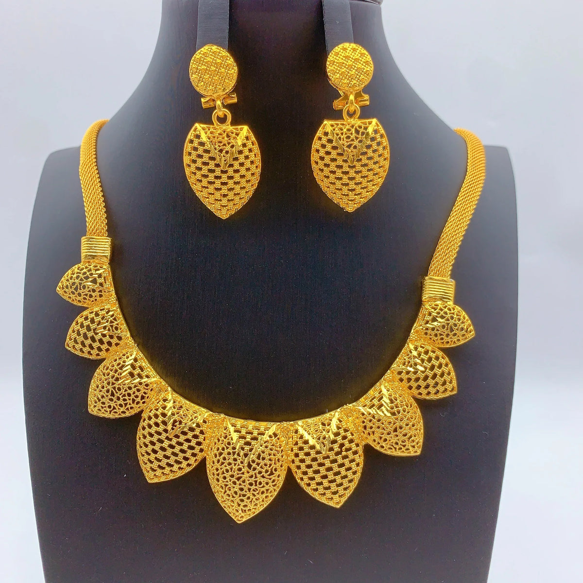 Dubai Jewelry Sets for Women Heart Pendant Necklaces Earrings Two Pieces Set 24K Gold Color Eritrean Wedding Party Gifts
