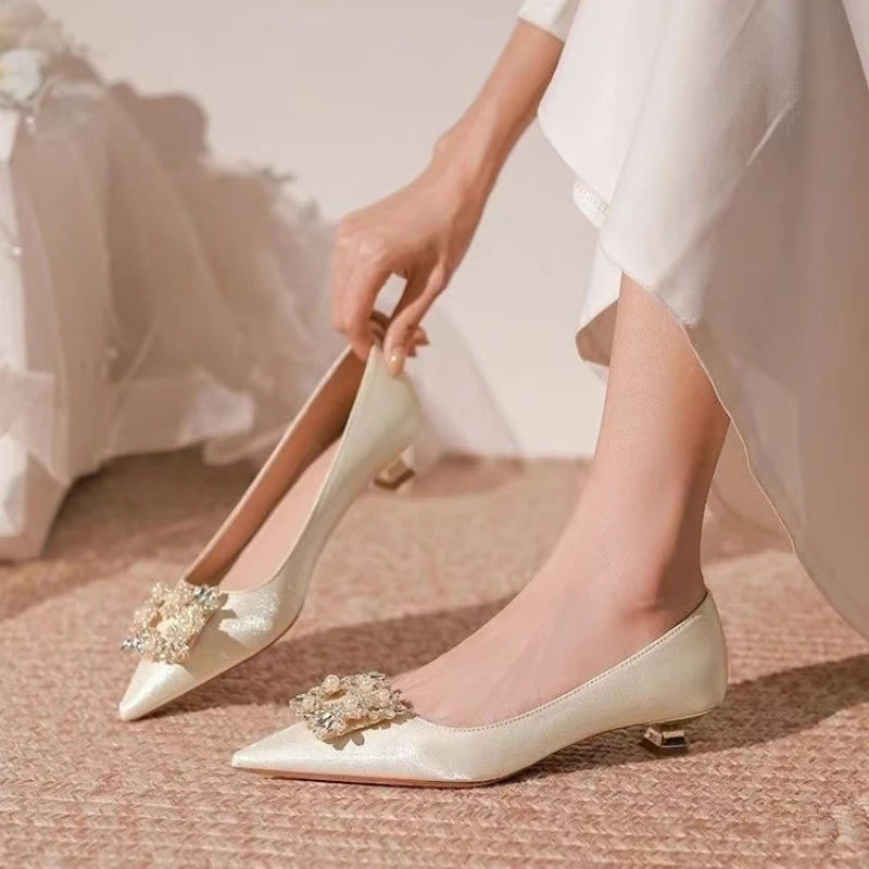 2025 New Women's Wedding Shoes Silk Pumps Pointed Toe Boat Shoes Square Rhinestone Low Heels Dress Shoes Velvet Zapatos