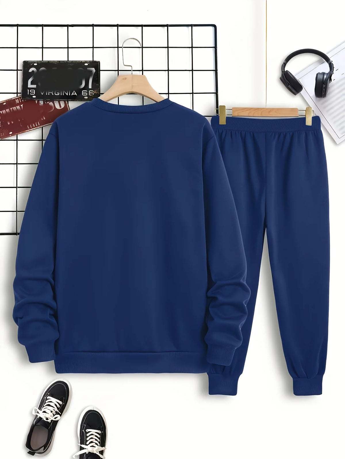 The New Men's Hoodie Set for Spring and Autumn 2025 Is a Comfortable and Soft Streetwear Collection with Letter Prints