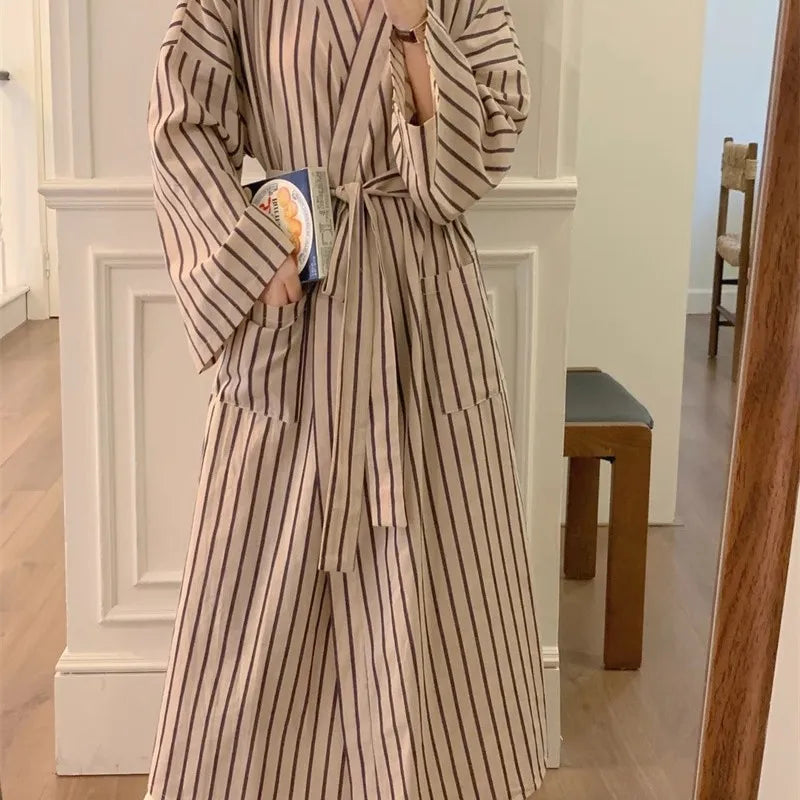 Women's Bathrobe: All-Season Long-Sleeve Striped Kimono-Style Robe – Loose-Fitting, Relaxed, Retro-Style Pajamas and Loungewear