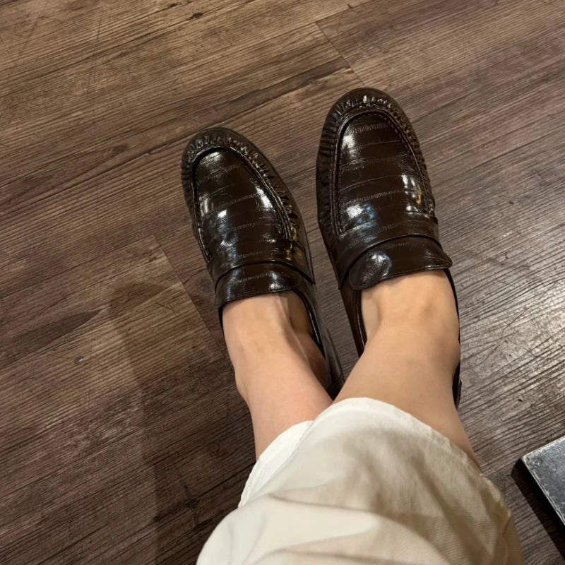 Fashionable Women's Leather Loafers 2026 New Handmade Pleated Flats Shoes  Exquisite Slip-On  Comfortable Commuting Women Shoes