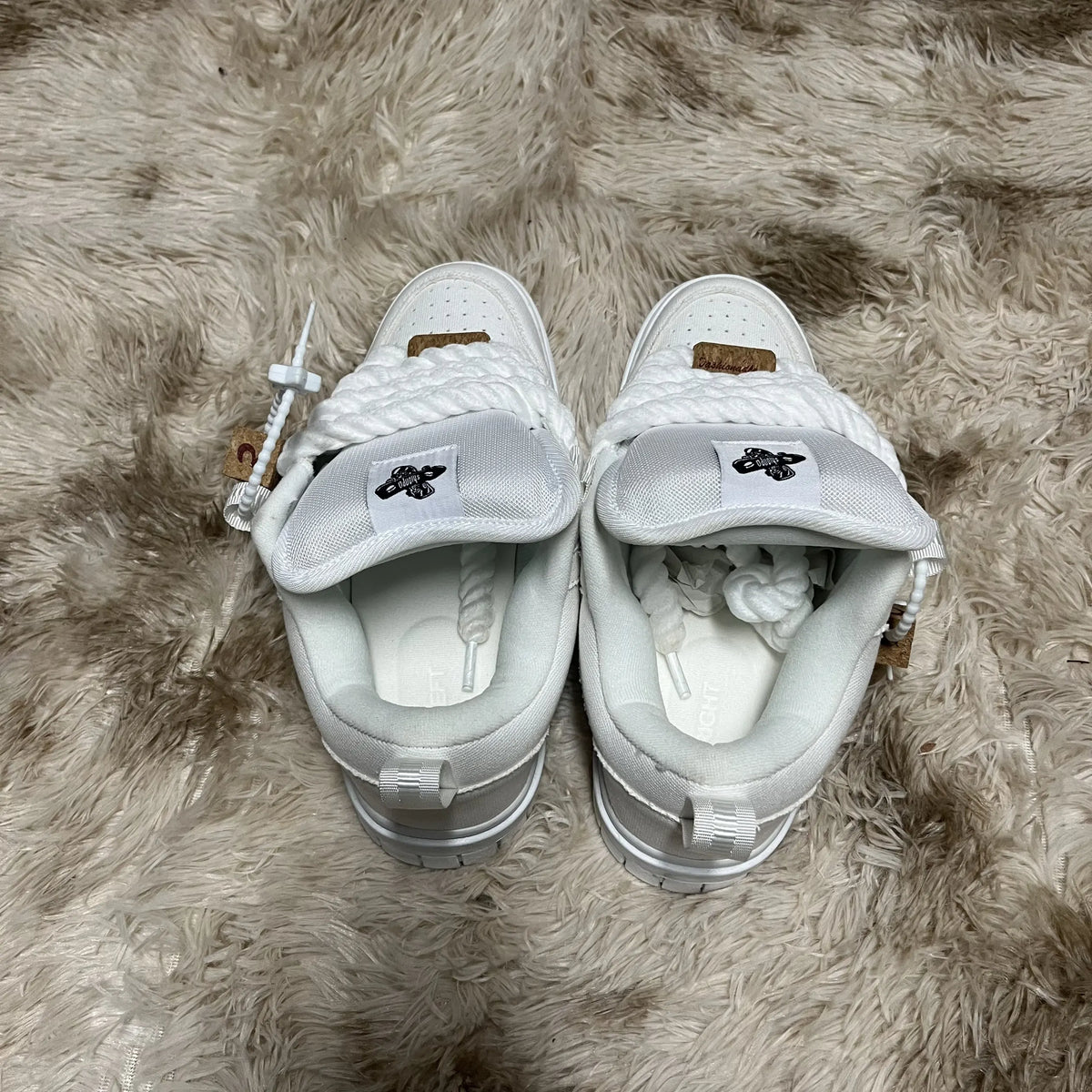 Simple White Sneakers for Petite Individuals, Large Size Shoes for Men, Breathable and Wear-Resistant, Casual and Versatile Fashion Sneakers for Couples