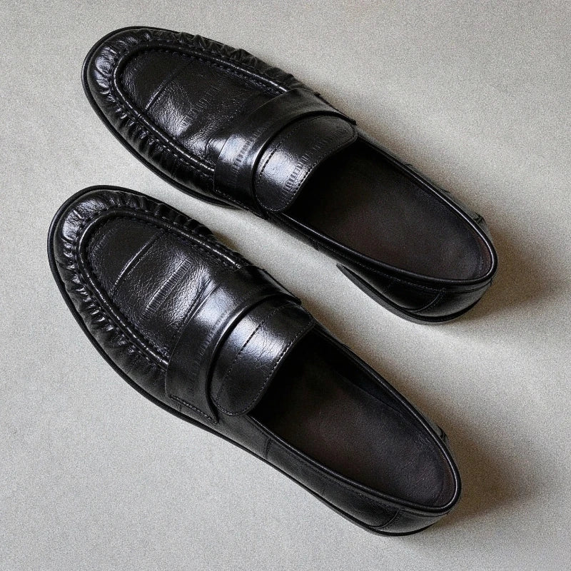 Fashionable Women's Leather Loafers 2026 New Handmade Pleated Flats Shoes  Exquisite Slip-On  Comfortable Commuting Women Shoes