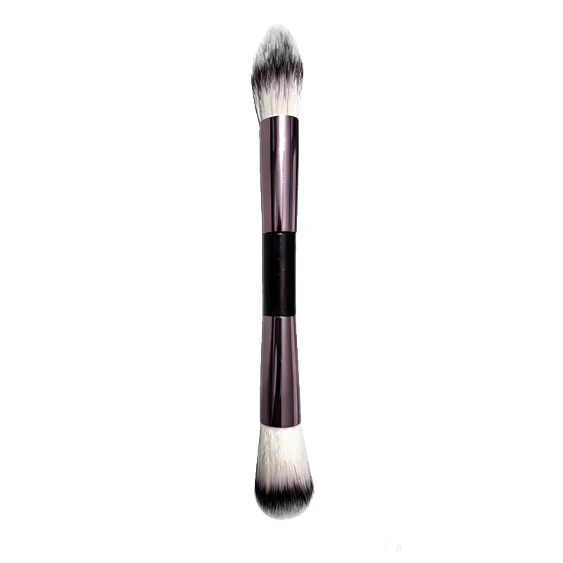 👉 Doppelseitiger Make-up Pinsel für Puder & Foundation