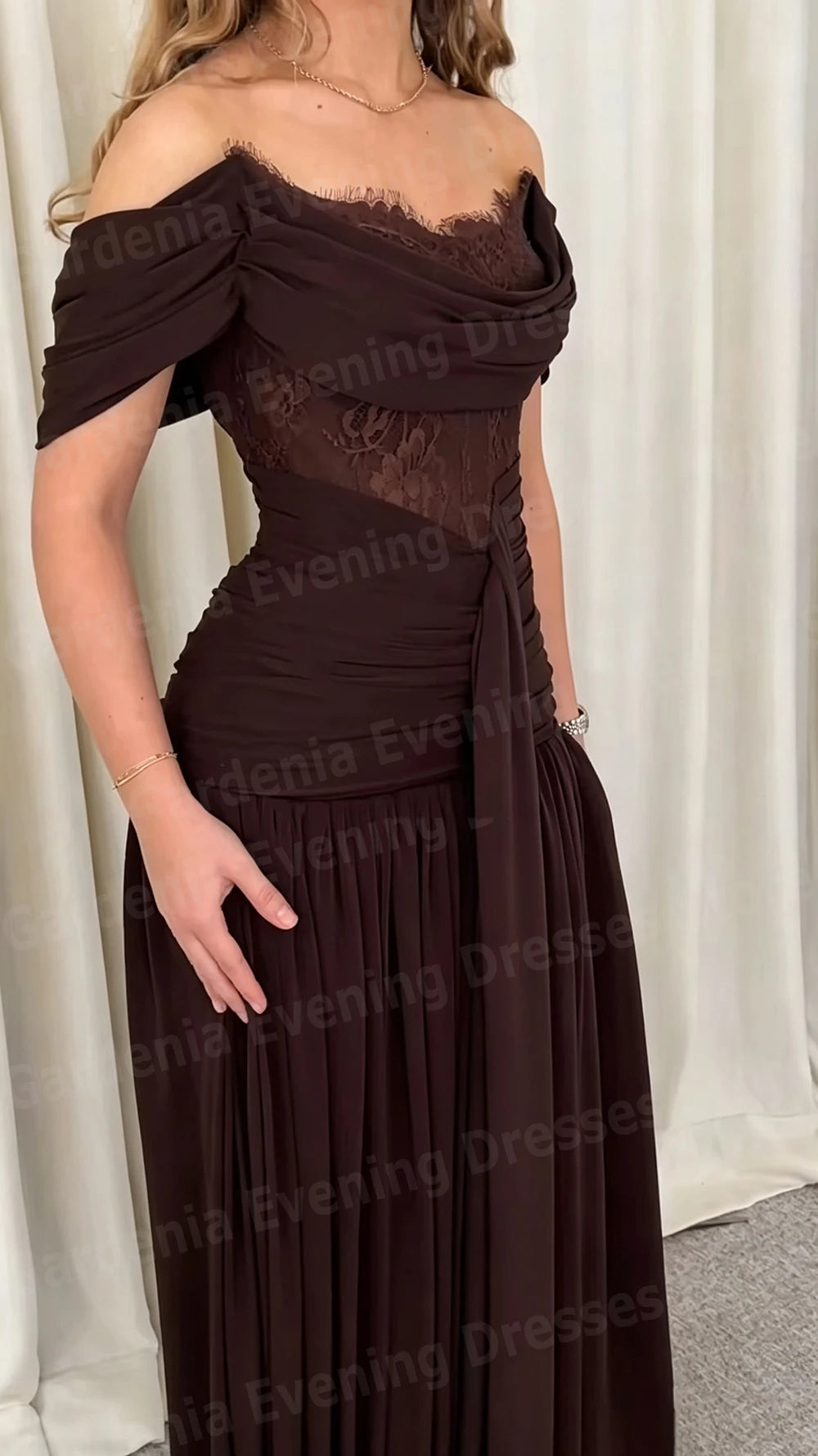 Elegant A Line Women's Evening Dresses Off The Shoulder Lace Sleeveless Prom Gowns Vestidos Para Mujer Customized Robe De Soirée