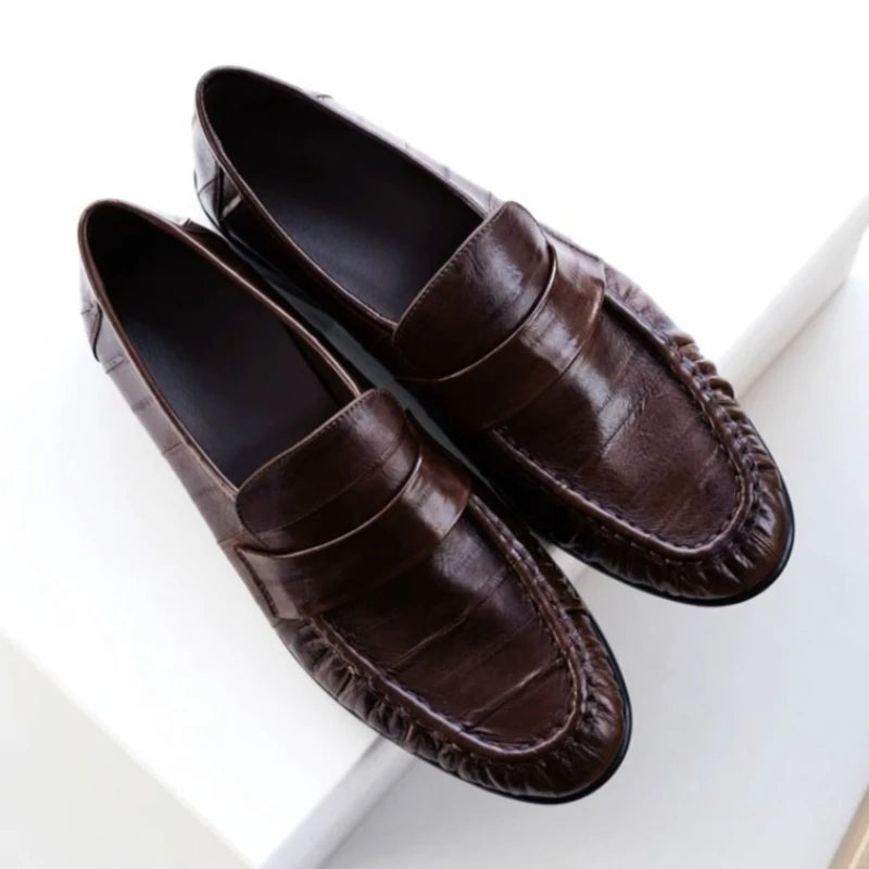 Fashionable Women's Leather Loafers 2026 New Handmade Pleated Flats Shoes  Exquisite Slip-On  Comfortable Commuting Women Shoes
