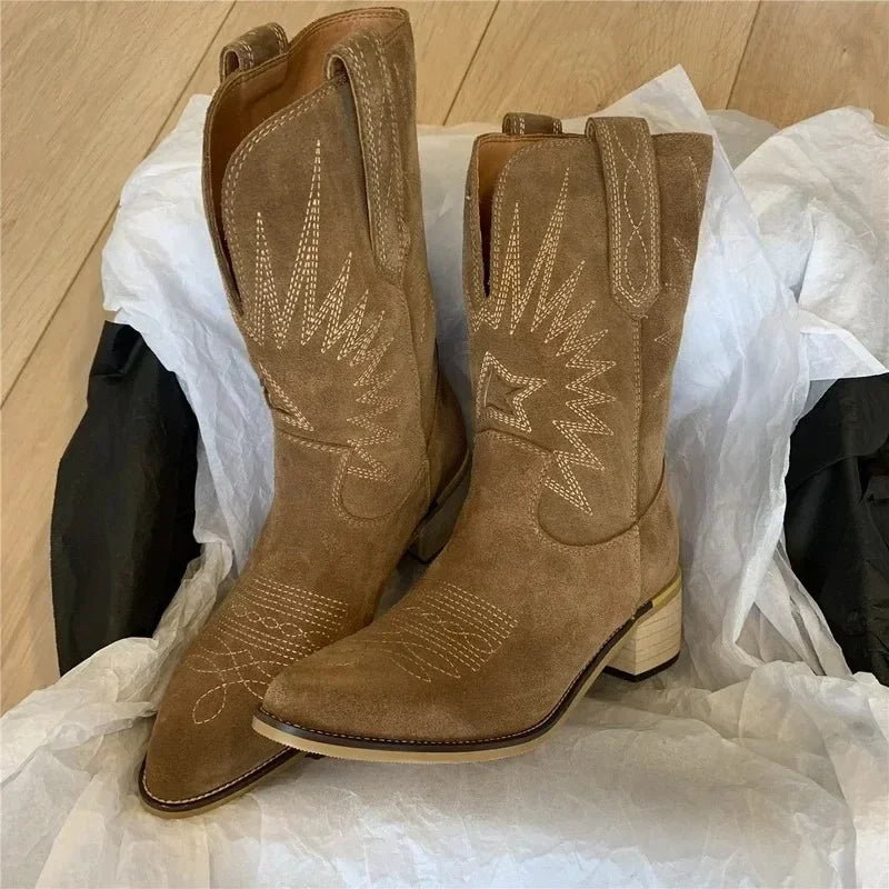 Women Western Boots 2025 Autumn Winter Embroidery Flower Women Ankle Boot Fashion Women Shoes Pointed Toe Cowboy New Retro Botas