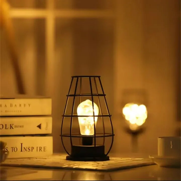 👉 Vintage LED Metall-Tischleuchte im Käfig-Design