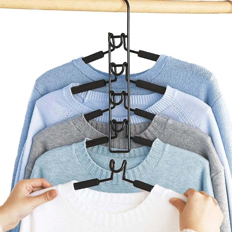 👉 Klappbarer Wellen-Raumsparbügel für Blusen & T-Shirts