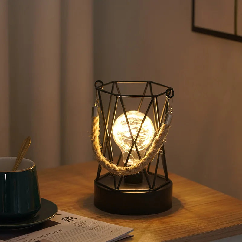 👉 Vintage LED Metall-Tischleuchte im Käfig-Design
