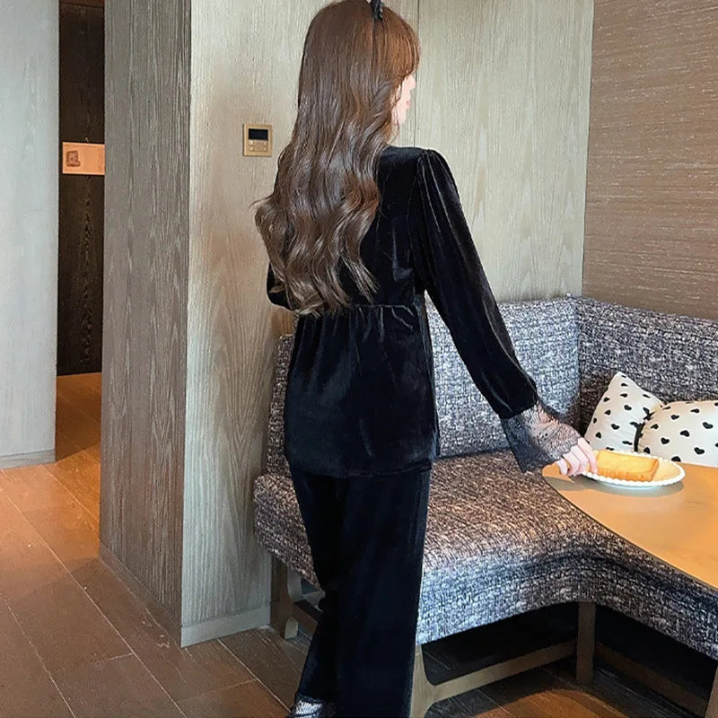High End Winter Sleepwear Pajamas Woman Offer Lace Sweet Women's Home Clothes Warm Gold Velvet Winter Nightwear Pijamas Mujer